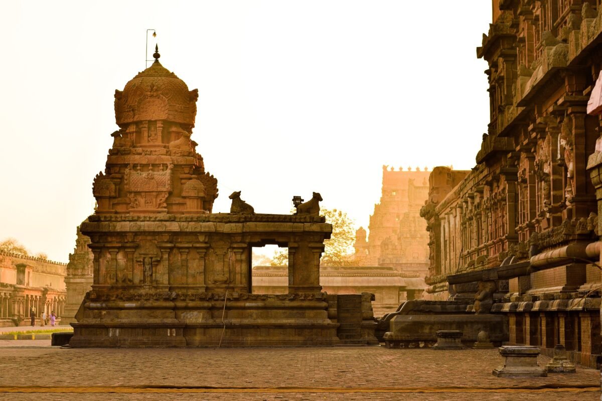 Santuario más pequeño en el templo de Rajeswaram en Tanjavur, Tamil Nadu